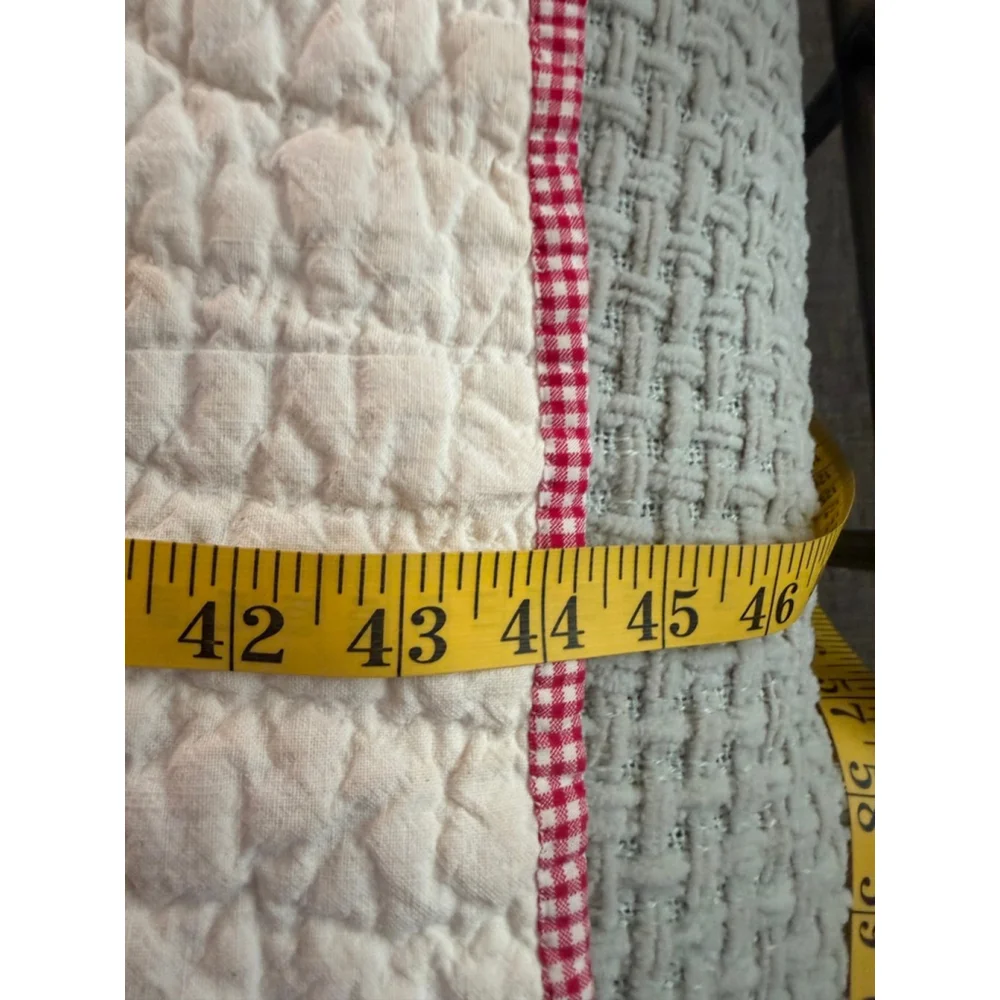 Vintage Hand Quilted Red White Patchwork Quilt Farmhouse Gingham Back 57x44